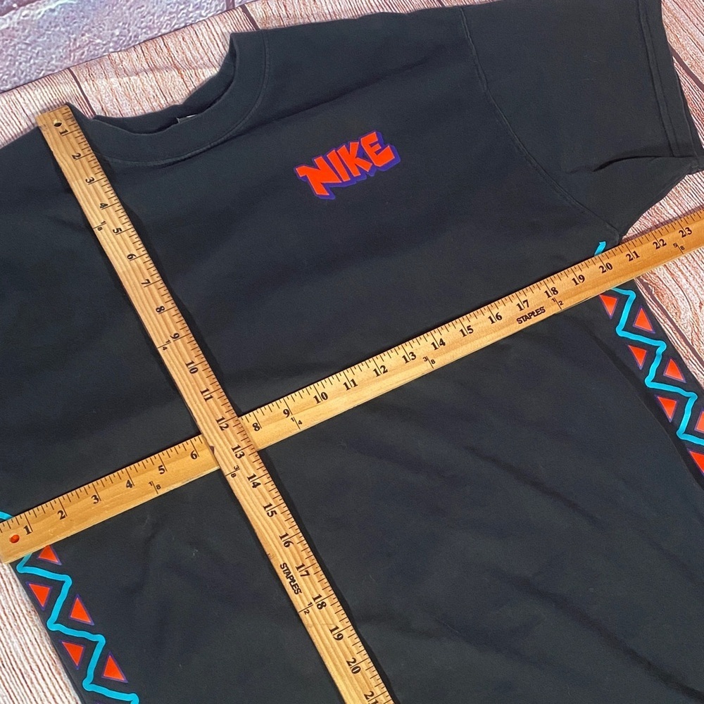 Nike Graphic T Shirt Men’s Medium Black Retro Streetwear Short Sleeve - Picture 8 of 9